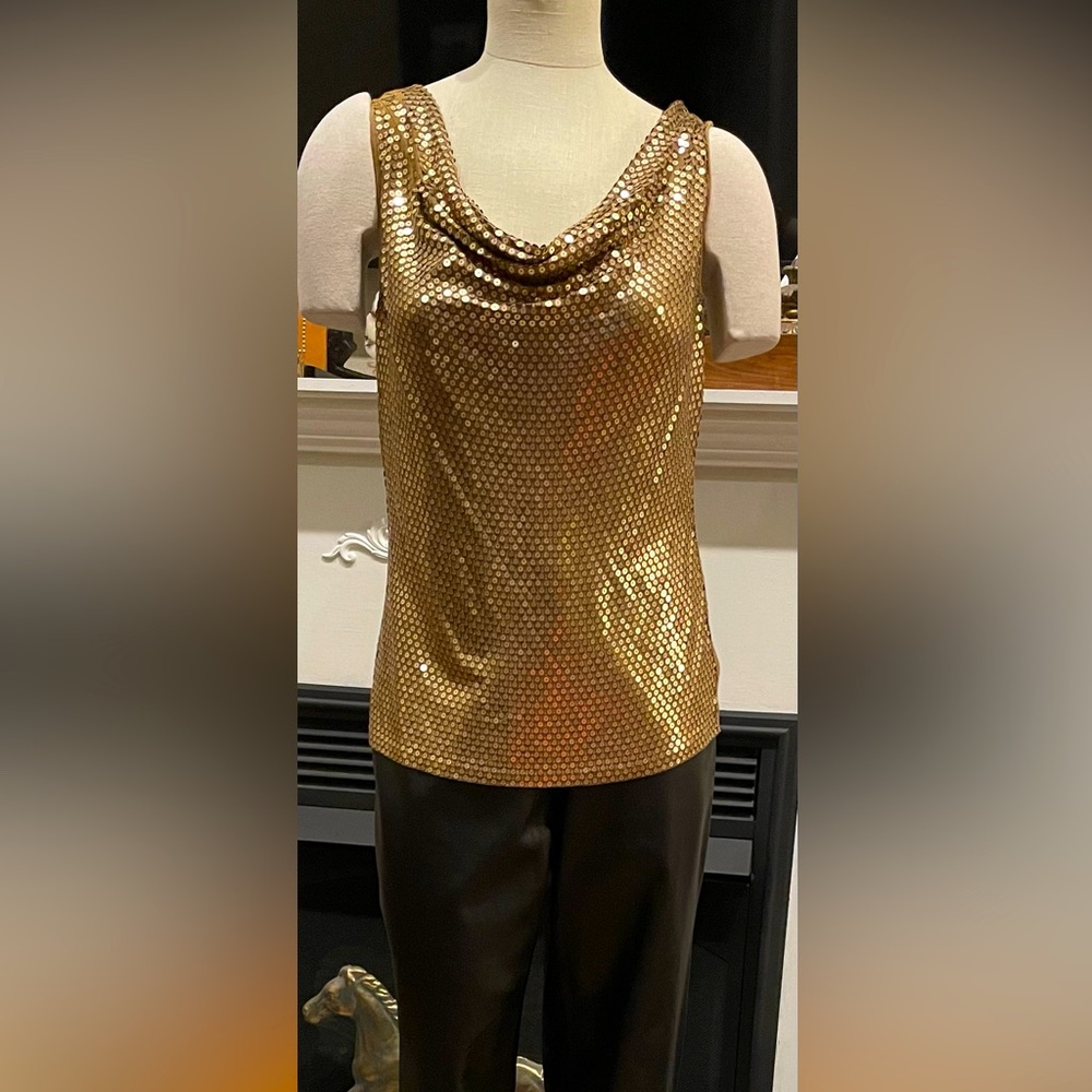 Beautiful Gold sequin top size M